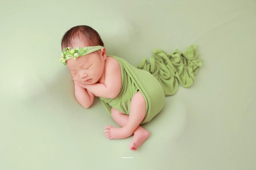 广州供卵包男孩宝宝边吃边拉正常吗 广州供卵包男孩宝宝边吃边拉正常吗